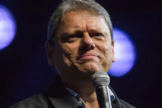 gestao-tarcisio-tenta-mudar-carreira-de-pesquisador,-mas-categoria-protesta