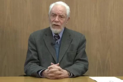 morre-o-jornalista-cicero-sandroni,-membro-da-academia-brasileira-de-letras,-aos-90