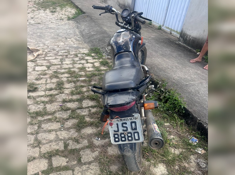 pm-recupera-motocicleta-furtada-horas-apos-o-crime-no-uldurico