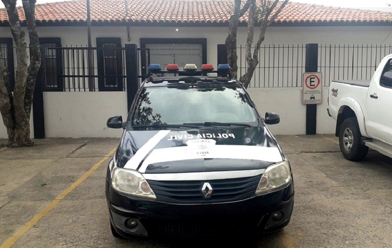 homem-e-preso-suspeito-de-furto-em-mercado-em-teixeira-de-freitas 