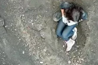 brasileira-e-localizada-imovel-em-penhasco-rochoso-na-indonesia