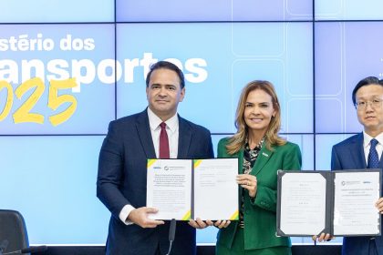 brasil-e-china-assinam-acordo-para-estudar-ferrovia-ate-o-peru