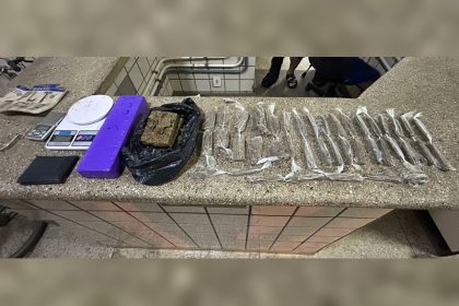 policia-militar-apreende-drogas-no-residencial-vista-bela-em-itamaraju