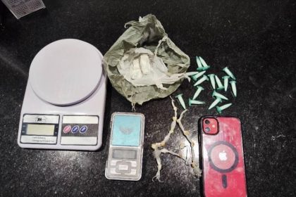 homem-e-preso-por-trafico-de-drogas-no-bairro-pequi