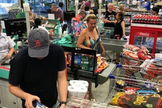 setor-de-servicos-cresce-0,1%-em-maio-e-atinge-recorde-da-serie