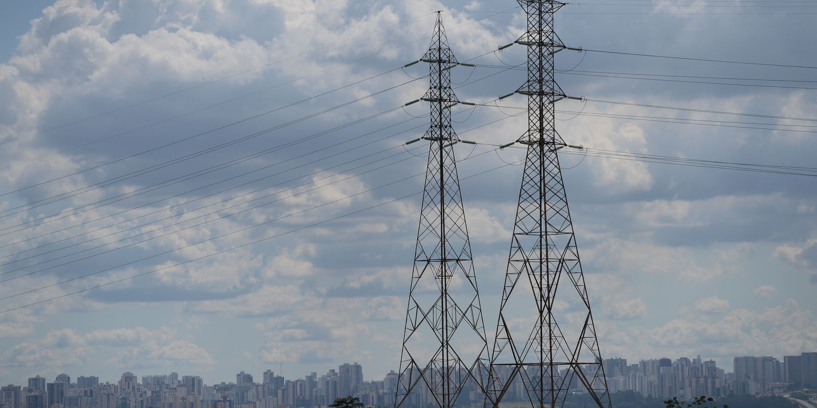 nova-mp-tenta-evitar-alta-na-conta-de-luz-apos-derrubada-de-vetos