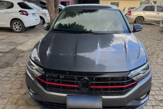 policia-militar-recupera-veiculo-furtado-com-placa-adulterada-em-teixeira