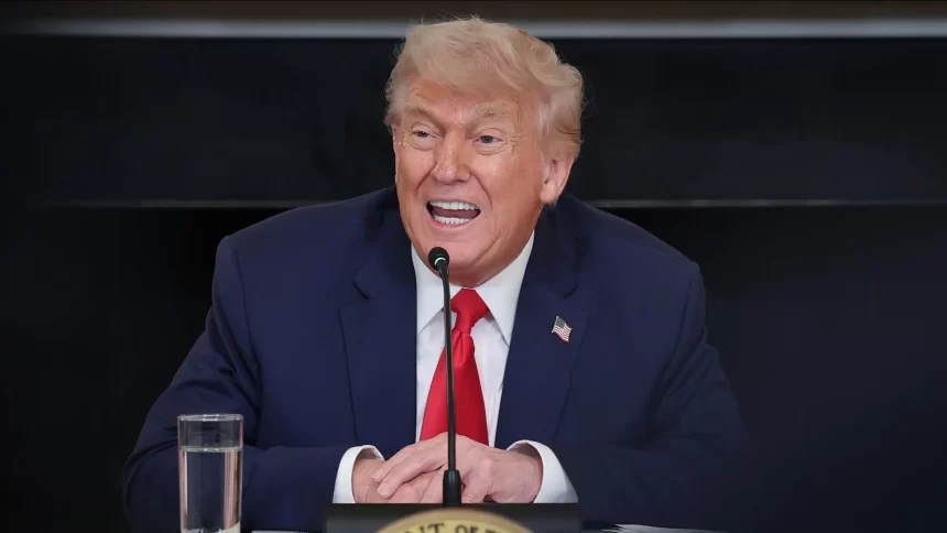 trump-diz-manter-discussoes-com-ue-sobre-comercio,-um-dia-apos-anunciar-tarifa