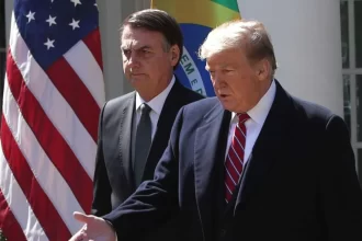 trump-ignora-bolsonaro-ao-comentar-tarifas-ao-brasil:-‘nao-e-meu-amigo’