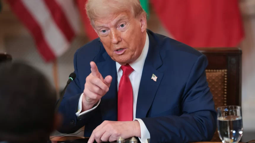 carta-em-que-trump-taxa-brasil-em-50%-cita-‘caca-as-bruxas’-a-bolsonaro