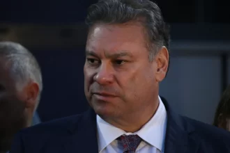 governo-reconvoca-chefe-da-embaixada-dos-eua-e-devolve-carta-de-trump