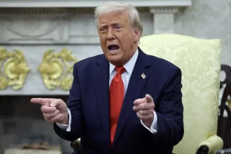 trump-diz-que-brasil-‘nao-tem-sido-bom’-para-os-eua-e-que-anunciara-tarifas-a-pais-ate-quinta