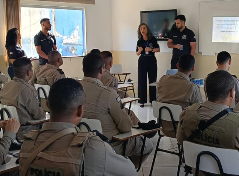 pmba-recupera-motocicleta-roubada-no-bairro-recanto-das-arvores-em-eunapolis