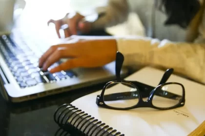 cnu-tem-340-vagas-de-nivel-medio-com-salario-de-r$-8.000;-veja-cargos,-regras-e-locais-de-trabalho