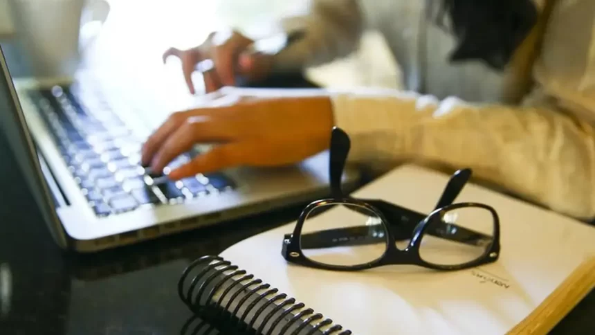 cnu-tem-340-vagas-de-nivel-medio-com-salario-de-r$-8.000;-veja-cargos,-regras-e-locais-de-trabalho