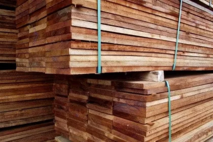 tarifaco-de-trump-trava-exportacao-de-moveis-e-madeira-do-brasil