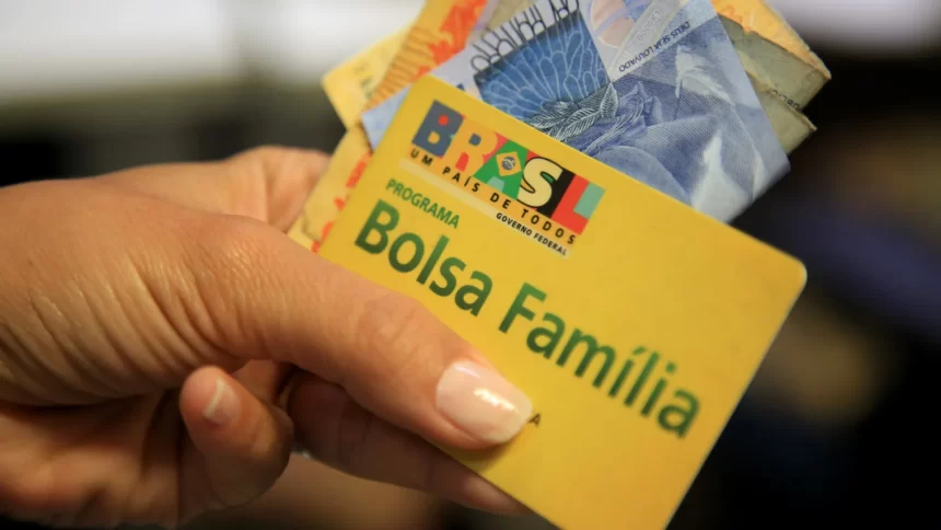caixa-paga-bolsa-familia-a-beneficiarios-com-nis-de-final-9