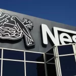 nestle-vai-remover-corantes-sinteticos-de-alimentos-e-bebidas-nos-eua-ate-meados-de-2026