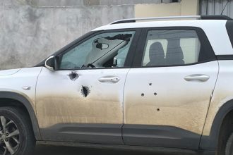 corretor-de-imoveis-de-teixeira-tem-carro-alvejado-a-tiros-nesta-madrugada