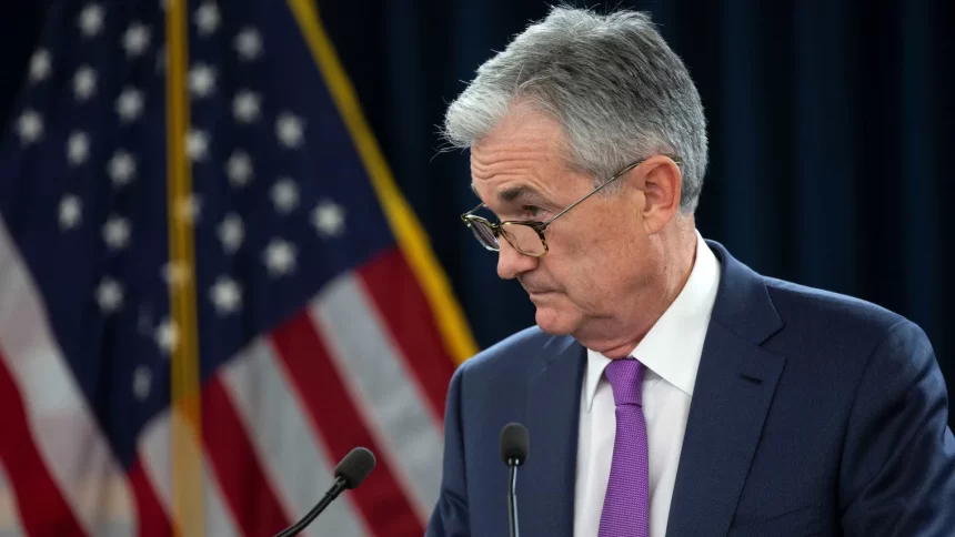 trump-chama-powell-de-idiota-e-diz-que-pode-nomear-a-si-mesmo-para-presidencia-do-fed