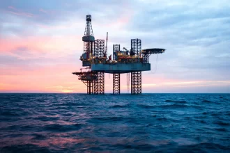 petrobras-assina-contratos-de-r$-4,9-bilhoes-para-retomar-obras-da-refinaria-abreu-e-lima