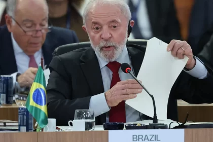 trump-esta-incomodado-porque-o-pix-vai-acabar-com-o-cartao-de-credito,-diz-lula