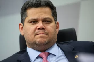 congresso-esta-junto-para-buscar-solucao-sobre-equilibrio-fiscal,-diz-alcolumbre