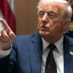 trump-volta-a-atacar-powell-e-cobra-corte-de-1-ponto-porcentual-nos-juros-nos-eua-pelo-fed