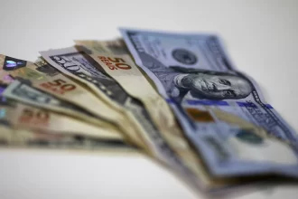 dolar-passa-a-cair-e-bolsa-a-subir-apos-falas-de-lula-sobre-o-iof