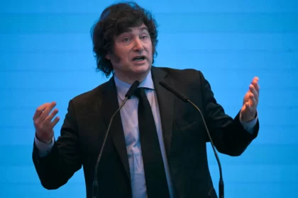 milei-lanca-programa-para-que-argentino-tire-dolares-do-‘colchao’-sem-dizer-origem