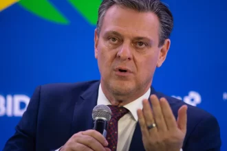 ministro-diz-negociar-flexibilizacao-de-embargo-sanitario-com-chineses