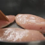 nove-destinos-ja-suspenderam-importacao-de-frango-brasileiro-apos-caso-de-gripe-aviaria