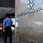 bc-passa-a-apurar-mensalmente-dados-sobre-juros-e-encargos-totais-no-cartao