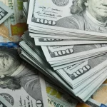 dolar-sobe-para-r$-5,68-com-anuncio-de-acordo-entre-eua-e-china