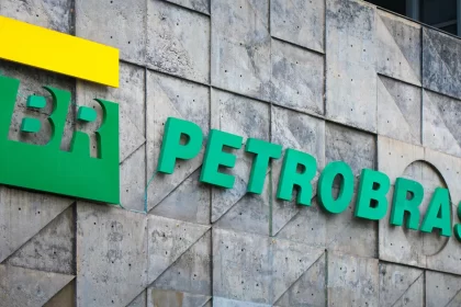 petrobras-atinge-lucro-liquido-de-r$-35-bilhoes-no-primeiro-tri-de-2025
