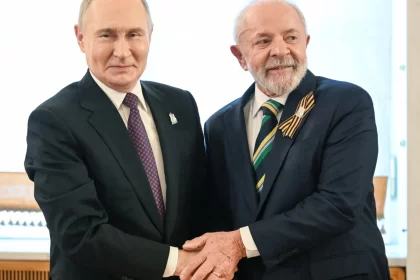 protecionismo-so-interessa-a-quem-o-propos,-diz-lula-na-russia-em-nova-critica-a-trump