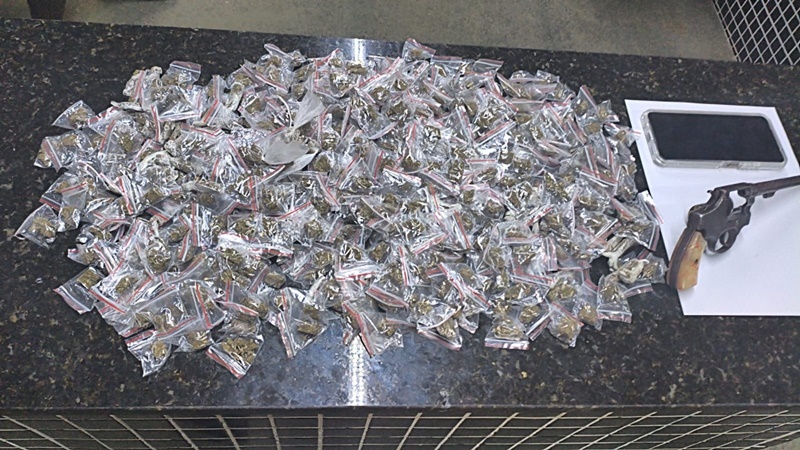 tiroteio:-suspeito-morre-em-confronto-com-o-peto-em-itamaraju