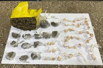 policia-militar-apreende-drogas-na-estrada-do-aterro-sanitario-em-teixeira