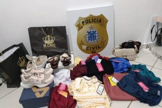 cuidadora-furta-cartao-de-idosa,-gasta-com-compras-no-comercio-e-acaba-presa