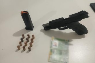 cac-tenta-‘carteirada’,-mas-e-detido-porte-ilegal-de-arma-de-fogo