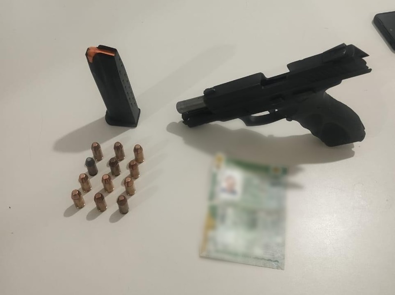 cac-tenta-‘carteirada’,-mas-e-detido-porte-ilegal-de-arma-de-fogo