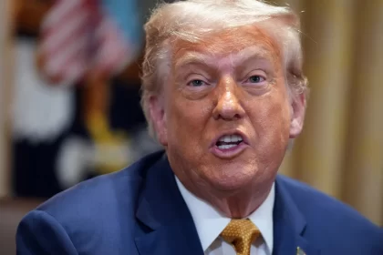 trump-anuncia-tarifa-de-25%-para-india-e-diz-que-pais-sera-punido-por-relacao-com-russia