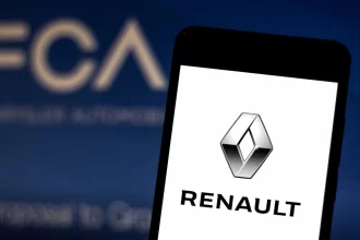 renault-sofre-prejuizo-de-11-bilhoes-de-euros-no-1o-semestre,-mas-receita-avanca
