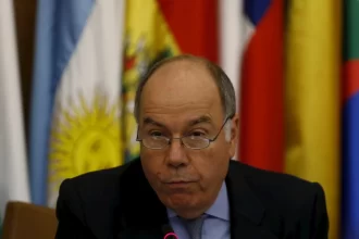 itamaraty-prepara-resposta-a-tarifaco-dos-eua-ate-18-de-agosto,-afirma-mauro-vieira