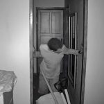 teixeira:-video-flagra-suspeito-em-casa-alvo-de-furto-no-vila-caraipe