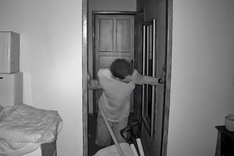 teixeira:-video-flagra-suspeito-em-casa-alvo-de-furto-no-vila-caraipe