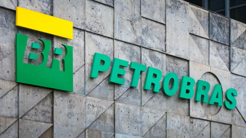 petrobras-lucra-r$-26,6-bilhoes-no-2o-trimestre-e-anuncia-r$-8,6-bilhoes-em-dividendos