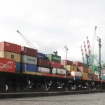 gigantes-da-bolsa-conseguem-amortecer-impacto-do-tarifaco,-mas-empresas-menores-sangram