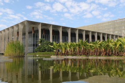 governo-brasileiro-lamenta-morte-do-senador-colombiano-miguel-uribe