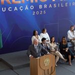 evasao-escolar-e-questao-de-estado,-diz-lula-na-entrega-do-premio-mec